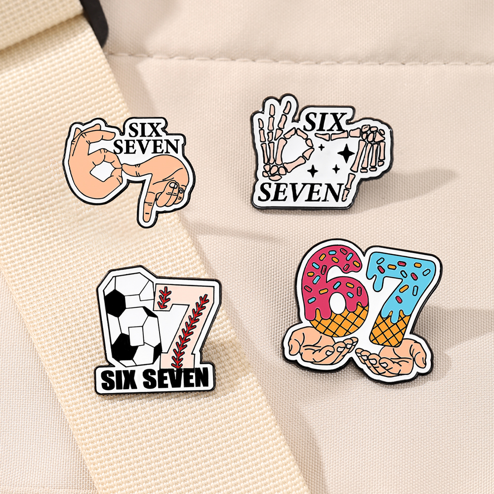 4pcs Set Cute Enamel Football  - Cosplay Prop Bag avaliação e preço